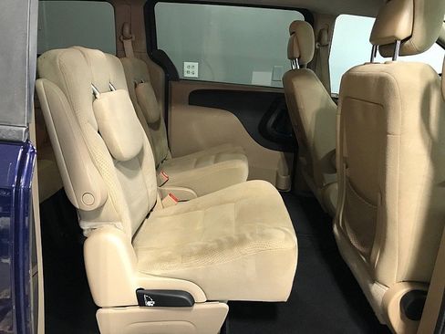 Used 2016 Dodge Grand Caravan SE w/ Quick Order Package 29E SE FWD image 15