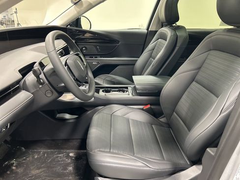 New 2026 Lincoln Nautilus Reserve w/ Jet Appearance Package image 9