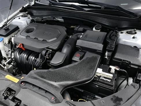 Used 2017 Kia Optima EX w/ Premium Package FWD image 11