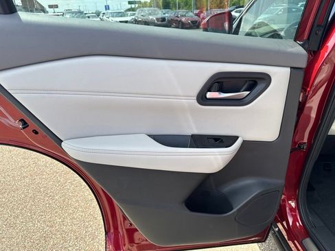 New 2026 Nissan Rogue SV AWD/4WD image 29