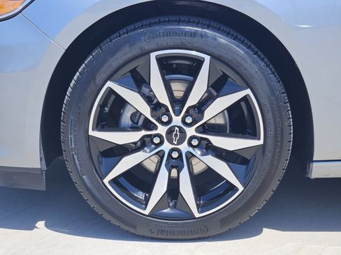 Certified 2025 Chevrolet Malibu RS FWD image 12