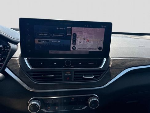 Certified 2023 Nissan Altima 2.5 SV w/ SV Premium Package AWD/4WD image 19