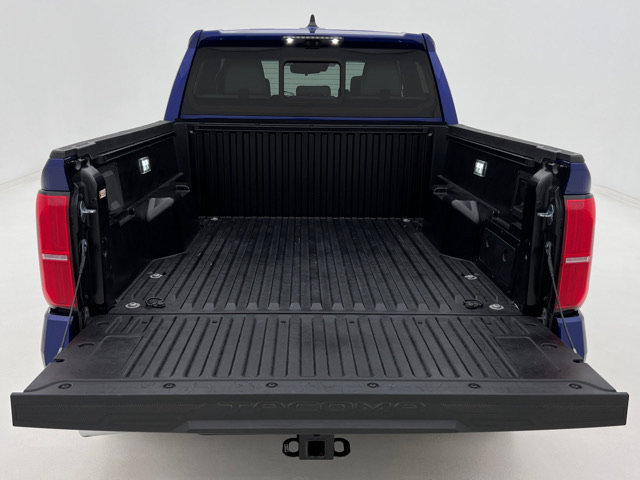 Used 2024 Toyota Tacoma Limited w/ Limited Package (LT) AWD/4WD image 24