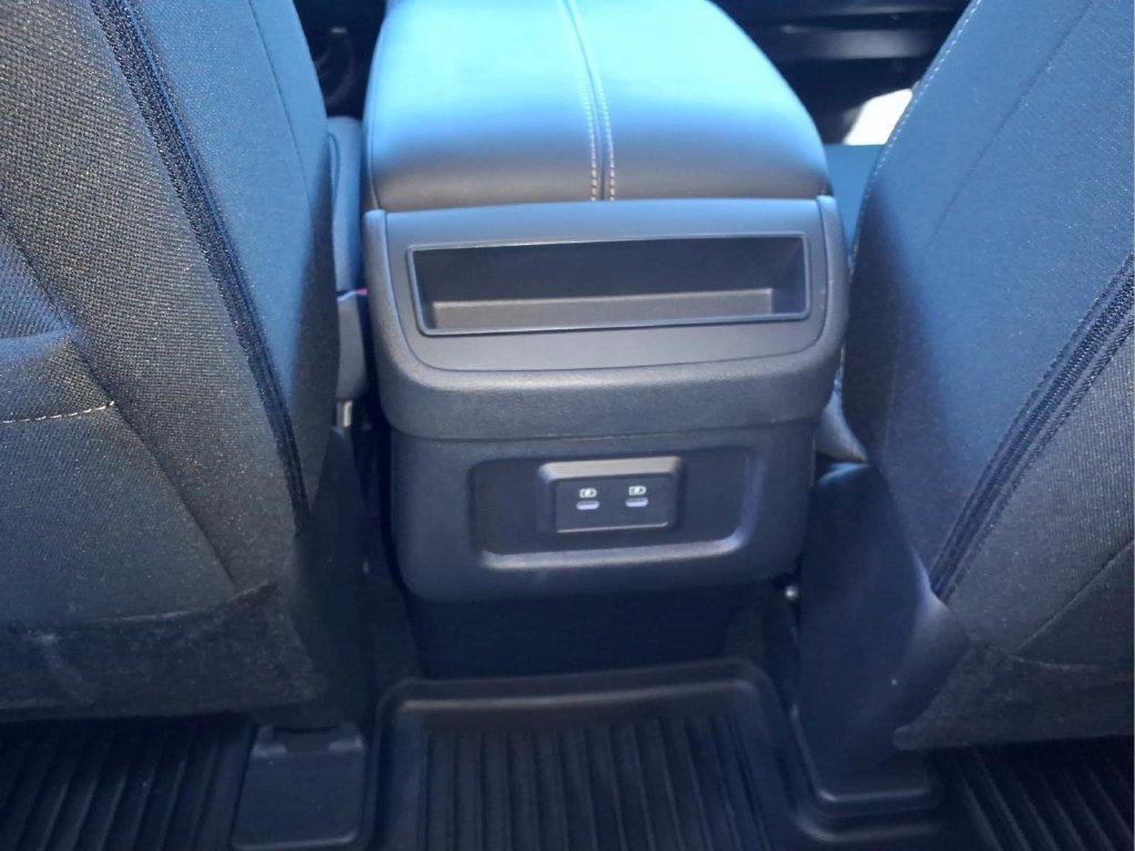 Used 2026 Nissan Pathfinder SV FWD image 16