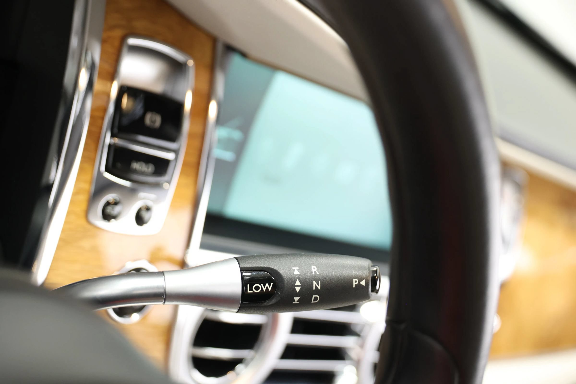 Used 2017 Rolls-Royce Wraith RWD image 38
