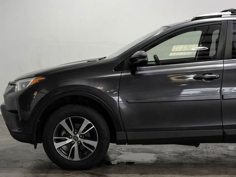 Used 2018 Toyota RAV4 XLE image 17