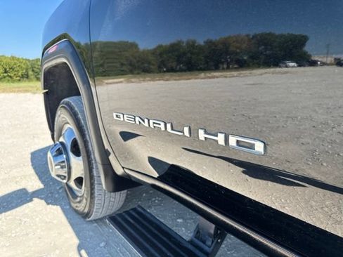 Used 2023 GMC Sierra 3500 Denali w/ Denali Ultimate Package AWD/4WD image 26