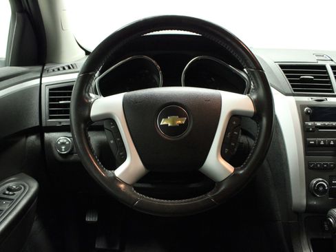 Used 2012 Chevrolet Traverse LT FWD image 20