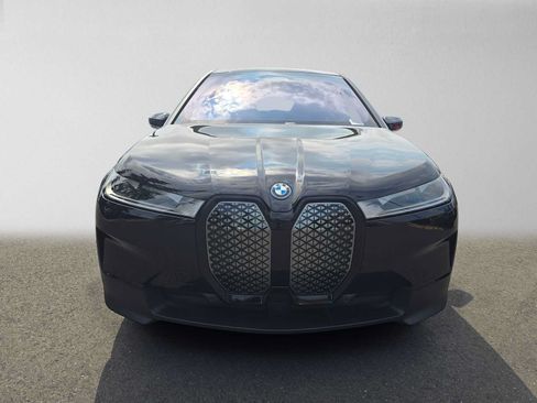 Used 2024 BMW iX xDrive50 w/ Premium Package AWD/4WD image 16