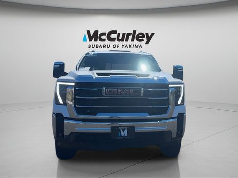 Used 2024 GMC Sierra 3500 SLT w/ SLT Premium Package AWD/4WD image 2