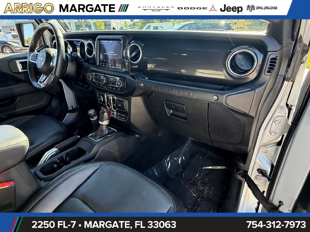 Used 2022 Jeep Wrangler Unlimited Rubicon AWD/4WD image 17