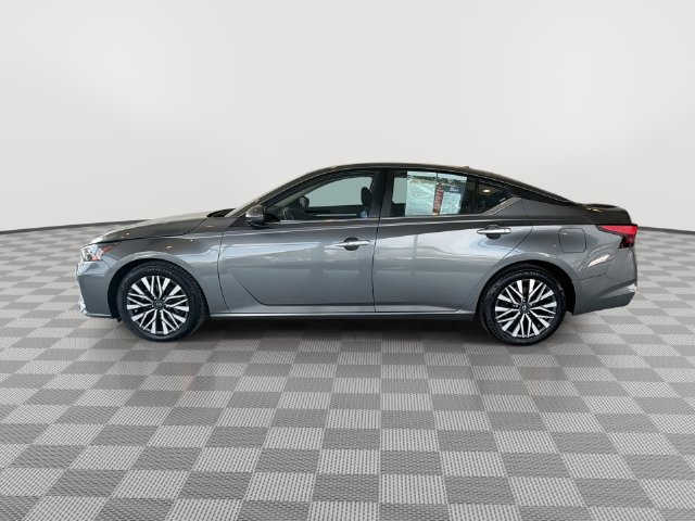 Used 2023 Nissan Altima 2.5 SV FWD image 7