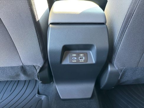 Certified 2025 Subaru Crosstrek 2.0i Premium AWD/4WD image 35