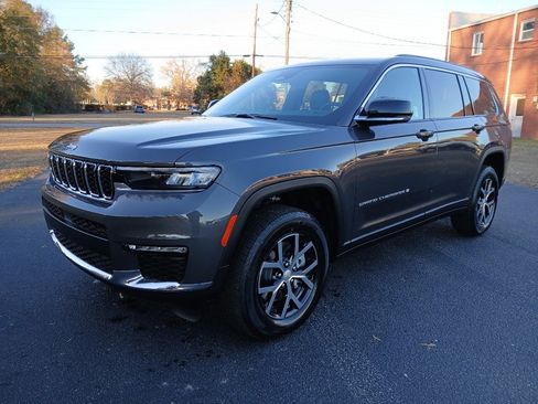 New 2025 Jeep Grand Cherokee L Limited image 12