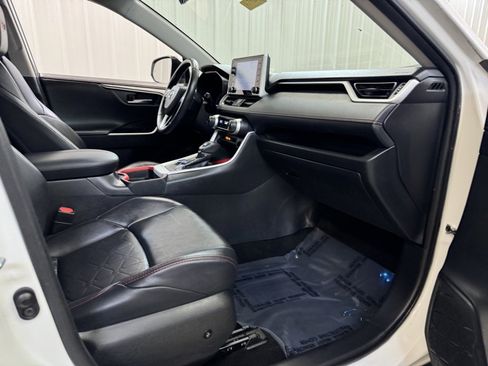 Used 2020 Toyota RAV4 TRD Off-Road image 26