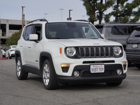 Used 2021 Jeep Renegade Latitude image 2