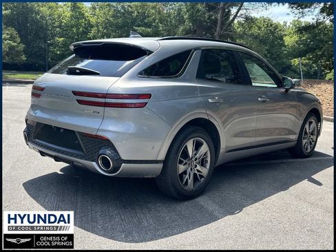 Used 2022 Genesis GV70 3.5T Sport w/ Sport Advanced Package AWD/4WD image 5
