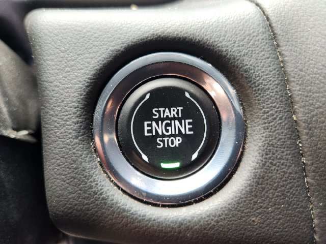 Used 2023 GMC Yukon XL SLT AWD/4WD image 19