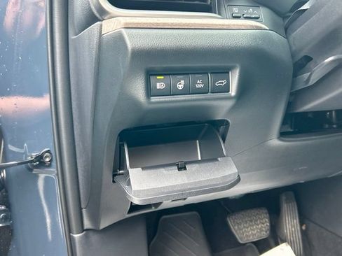 Used 2025 Toyota Grand Highlander AWD Hybrid image 22