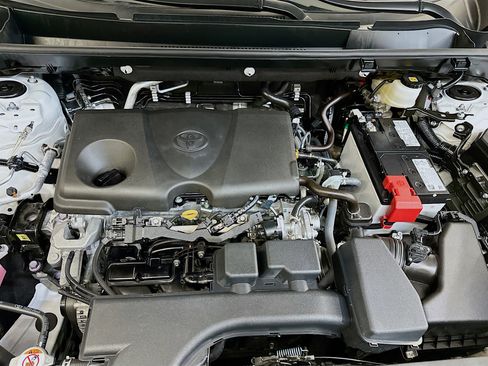 Used 2025 Toyota RAV4 XLE image 36