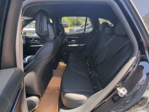 New 2025 Mercedes-Benz GLC 350e 4MATIC image 5