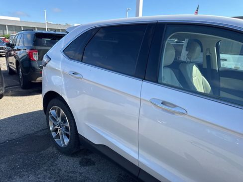 Used 2016 Ford Edge Titanium w/ Equipment Group 301A image 26