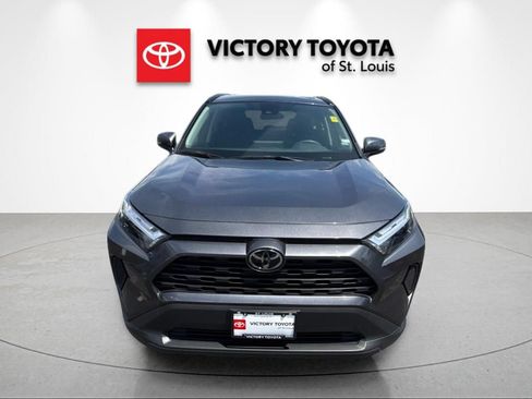 Used 2025 Toyota RAV4 XLE FWD image 8