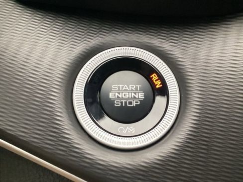 New 2025 Jeep Grand Cherokee L Altitude image 39