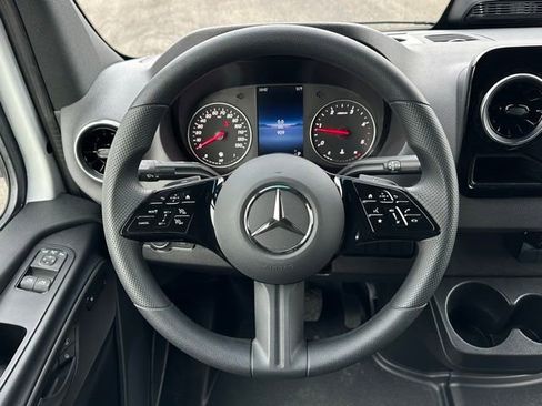 Used 2026 Mercedes-Benz Sprinter 2500 image 13
