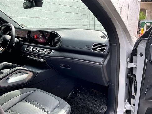 Used 2024 Mercedes-Benz GLE 53 AMG 4MATIC image 19