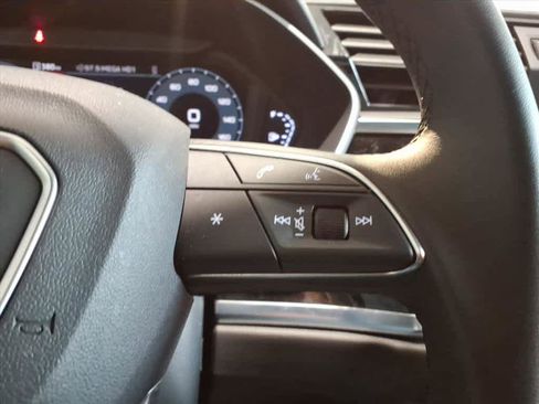 Certified 2025 Audi Q3 2.0T Premium w/ Convenience Package image 15