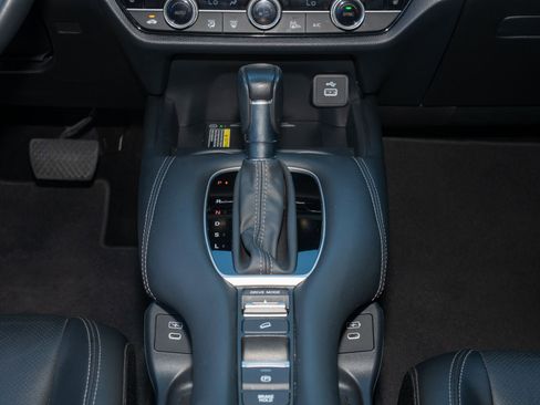 Certified 2025 Honda HR-V EX-L image 22