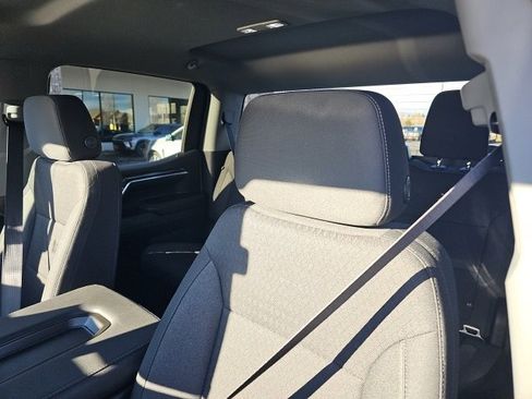 Used 2024 GMC Sierra 1500 SLE image 30