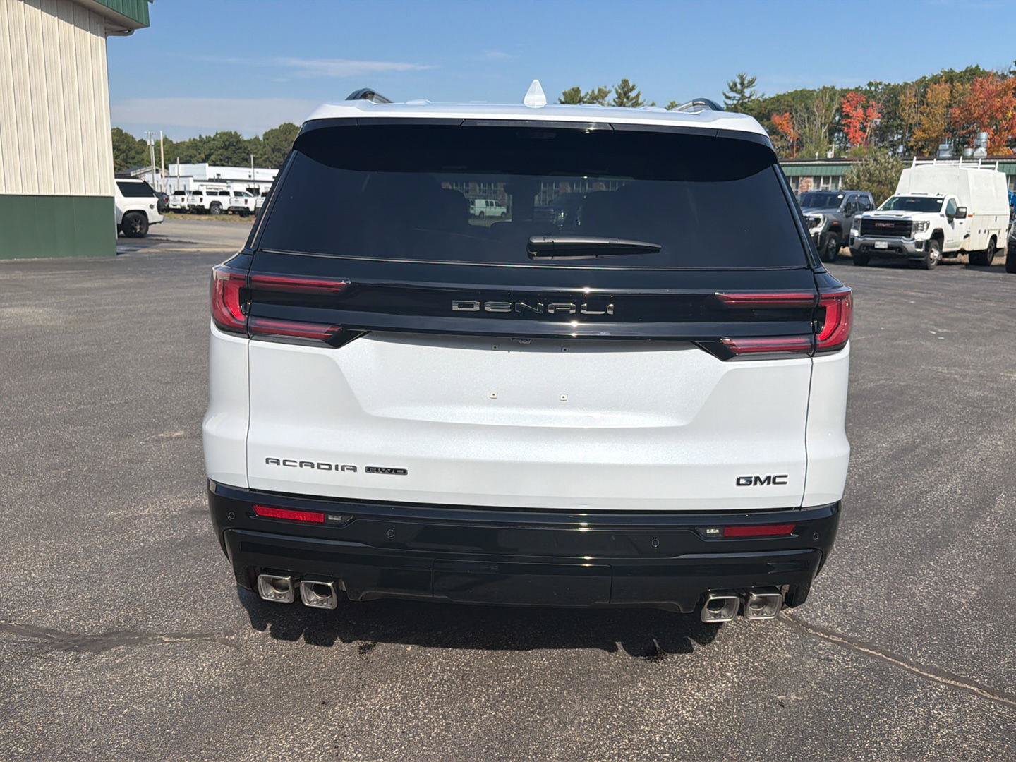New 2027 GMC Acadia Denali Ultimate w/ LPO, Floor Liner Package AWD/4WD image 4