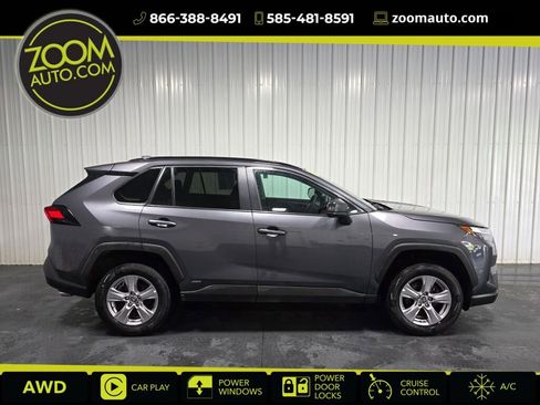 Used 2024 Toyota RAV4 LE AWD/4WD image 1