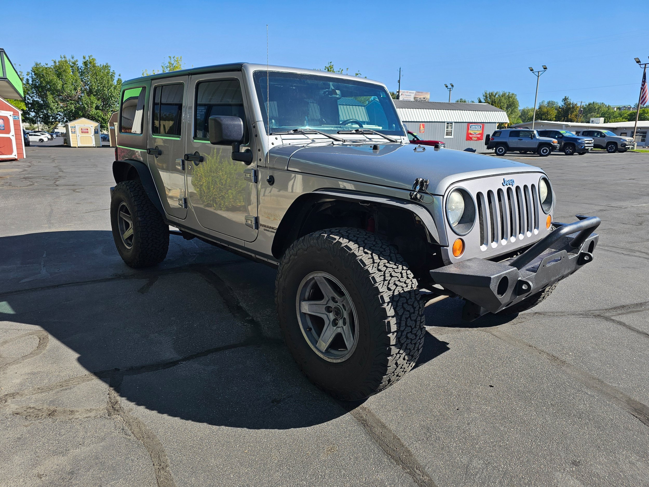 Used 2013 Jeep Wrangler Unlimited Sahara w/ Connectivity Group AWD/4WD image 4