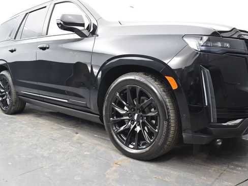 Certified 2024 Cadillac Escalade Sport Platinum w/ LPO, ONYX Package image 40