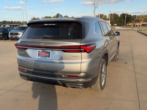 New 2026 Buick Enclave Preferred image 8