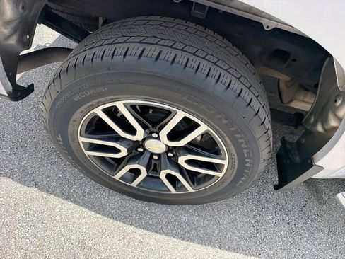 Used 2019 Chevrolet Silverado 1500 LT w/ All-Star Edition RWD image 11