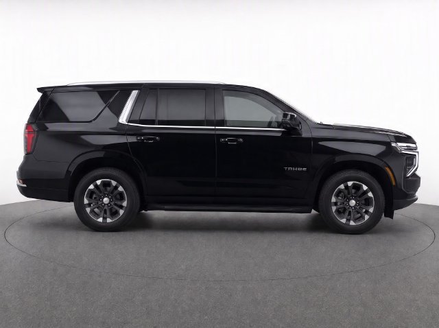 Used 2025 Chevrolet Tahoe LS RWD image 8