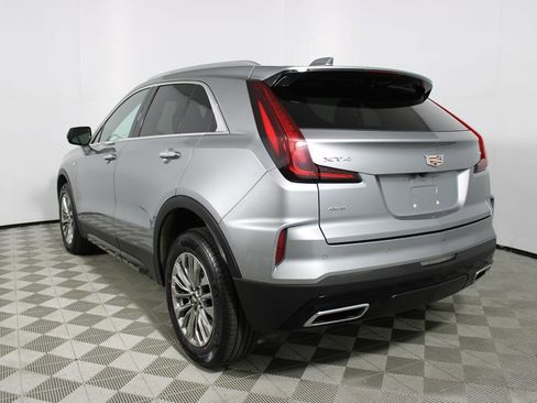Used 2024 Cadillac XT4 Premium Luxury image 39