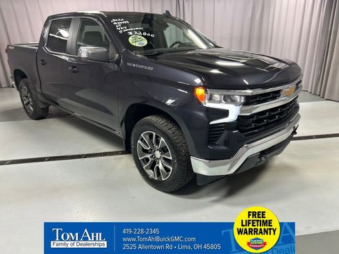 Used 2022 Chevrolet Silverado 1500 LT image 1