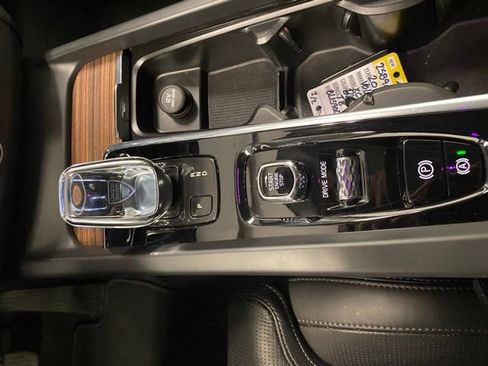 Used 2020 Volvo XC60 T8 Inscription w/ Protection Package image 15