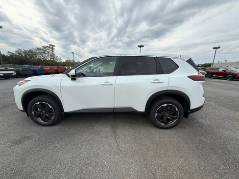 New 2026 Nissan Rogue SV image 8