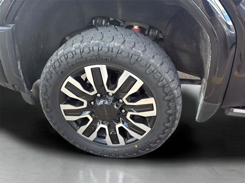 Used 2024 GMC Sierra 3500 Denali Ultimate image 17