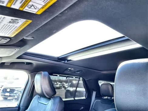 Used 2020 Ford Explorer ST w/ Premium Technology Package image 20