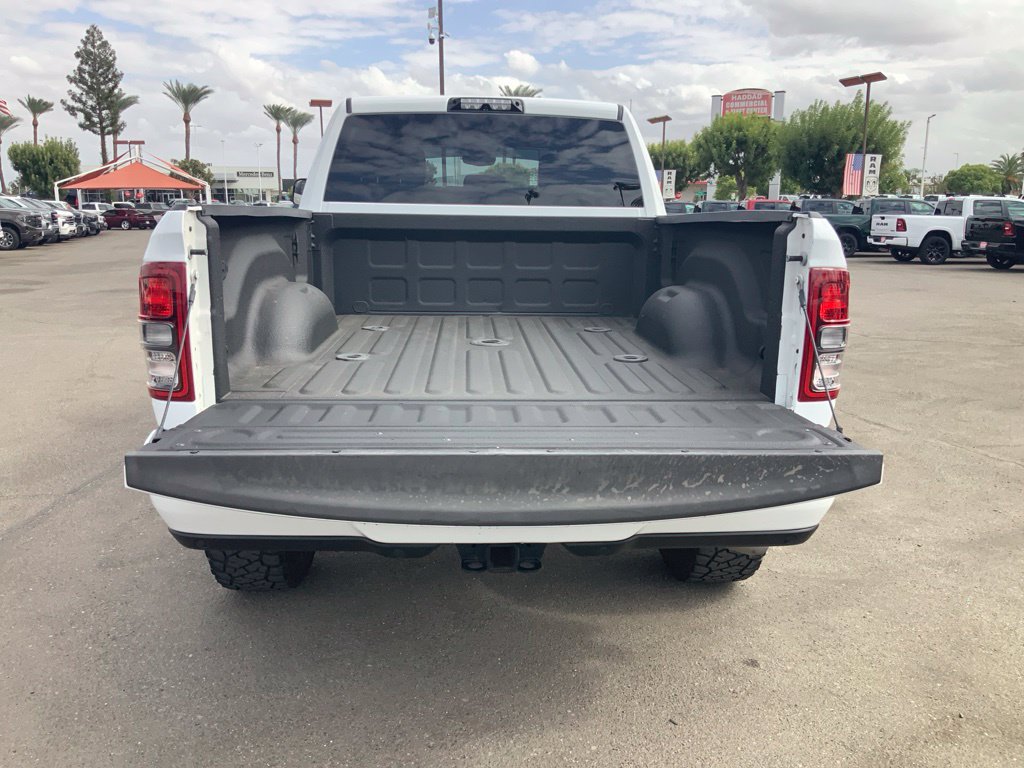Certified 2020 RAM 2500 Big Horn w/ Night Edition AWD/4WD image 7