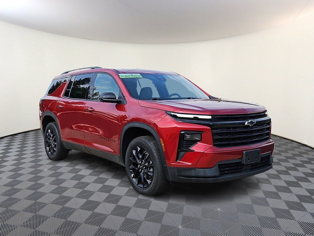 Certified 2025 Chevrolet Traverse LT w/ Midnight/Sport Edition FWD image 1