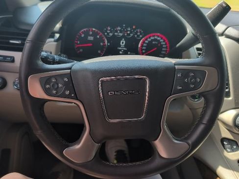 Used 2015 GMC Yukon Denali w/ Premium Package AWD/4WD image 27