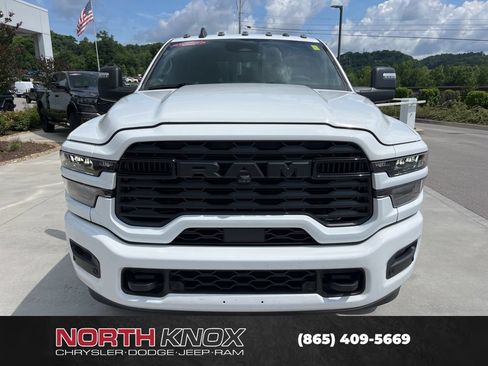 New 2026 RAM 3500 Big Horn AWD/4WD image 30